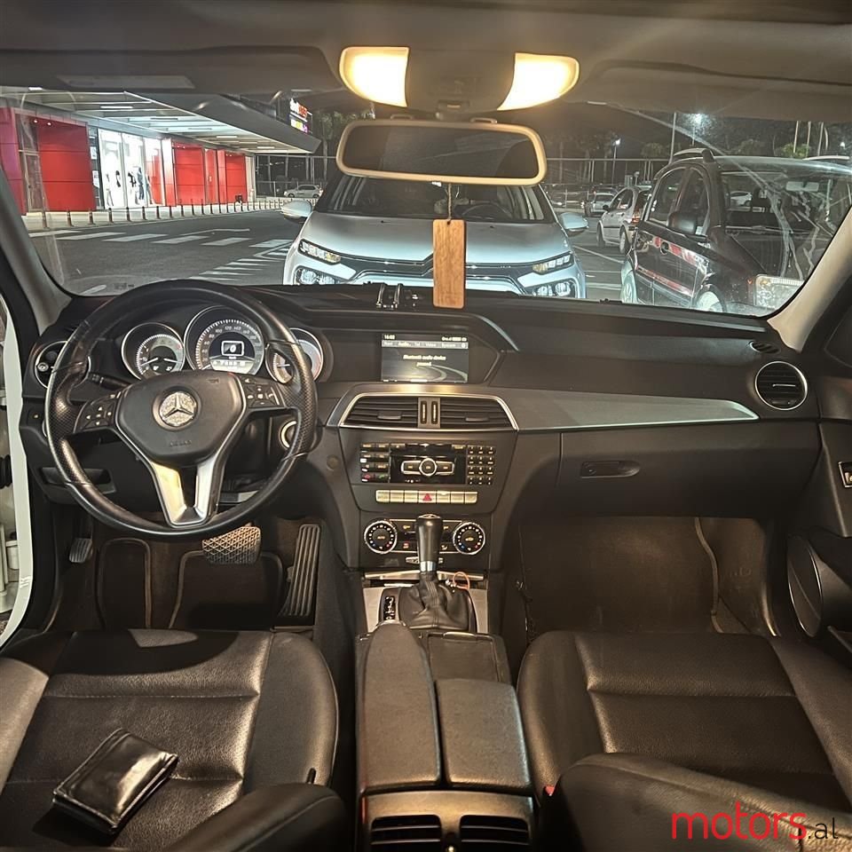 2012' Mercedes-Benz C 220 photo #6