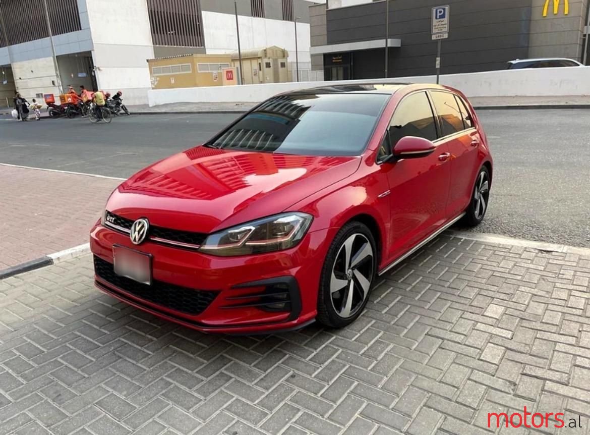 2019' Volkswagen Golf photo #1