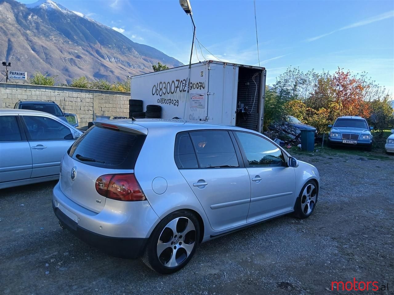 2007' Volkswagen Golf photo #5