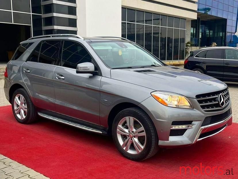 2012' Mercedes-Benz ML 350 photo #2