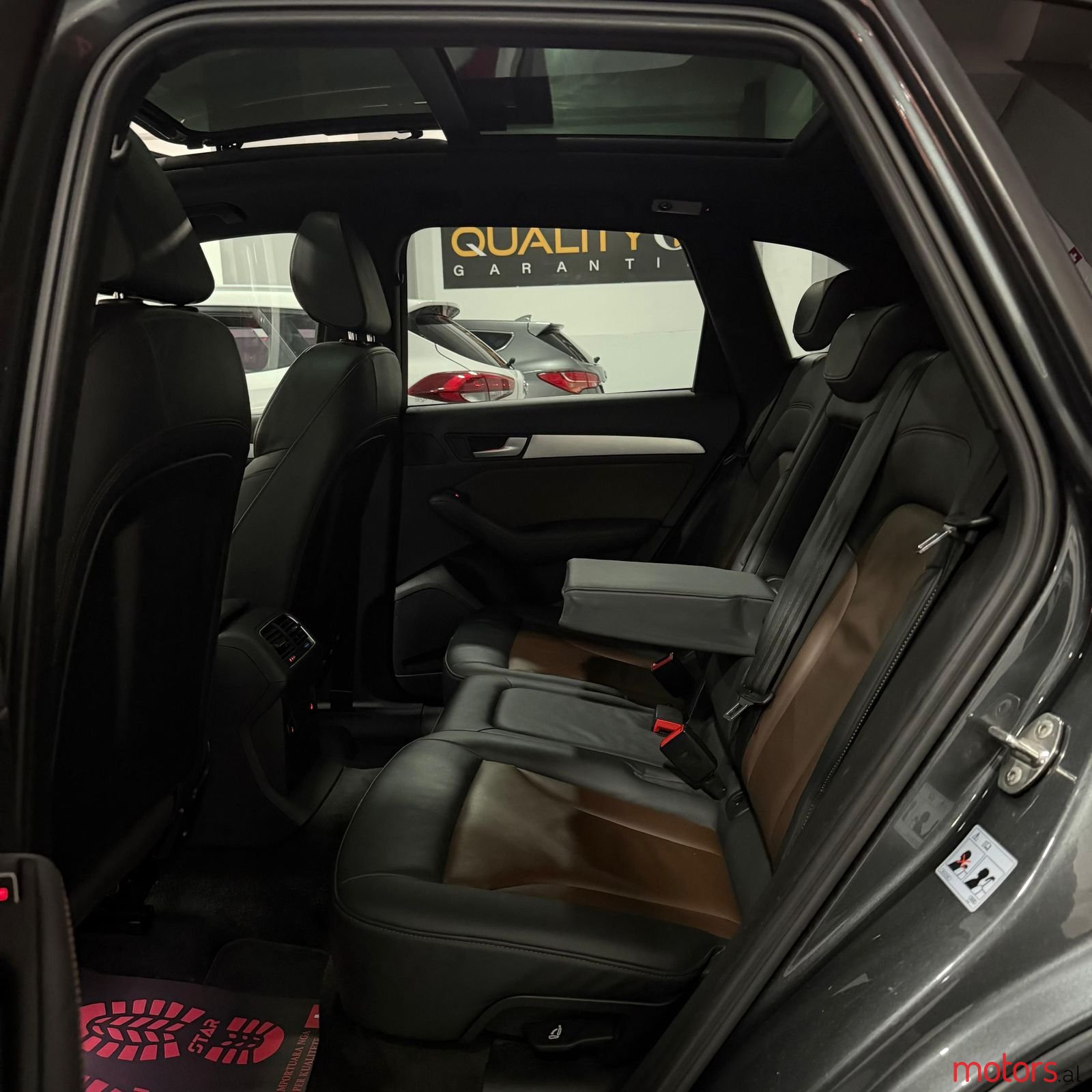 2013' Audi SQ5 photo #4