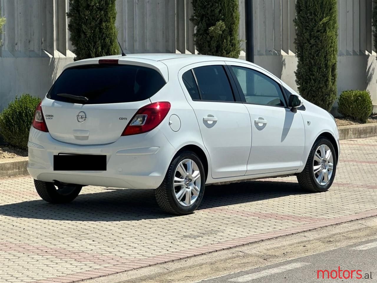 2013' Opel Corsa photo #2