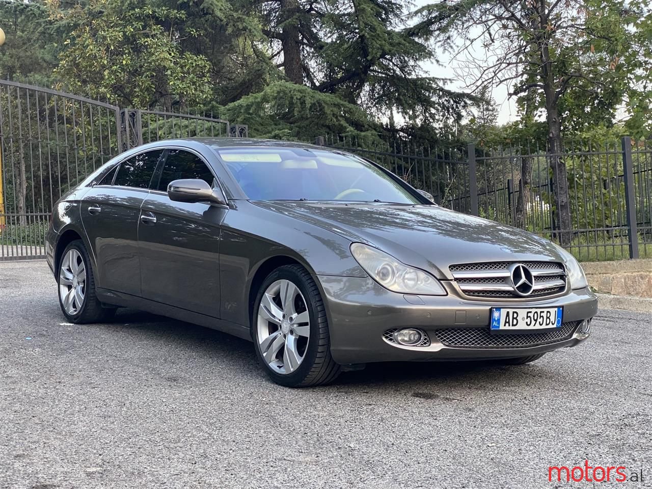 2010' Mercedes-Benz CLS 350 photo #1