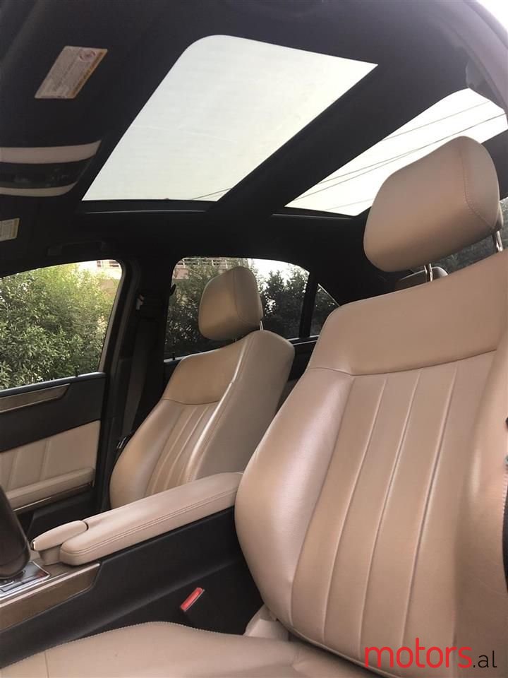 2010' Mercedes-Benz E 350 photo #2