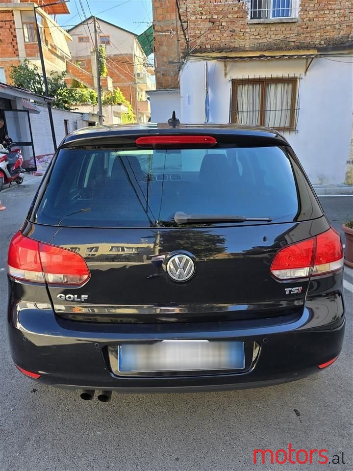 2010' Volkswagen Golf photo #5