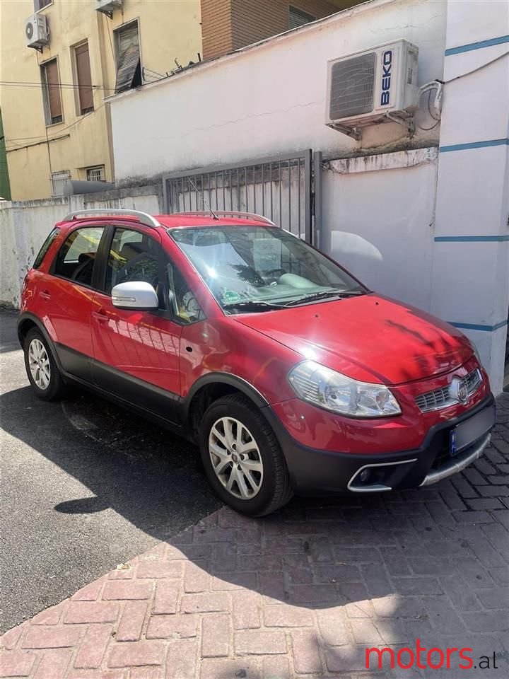 2013' Fiat Sedici photo #5