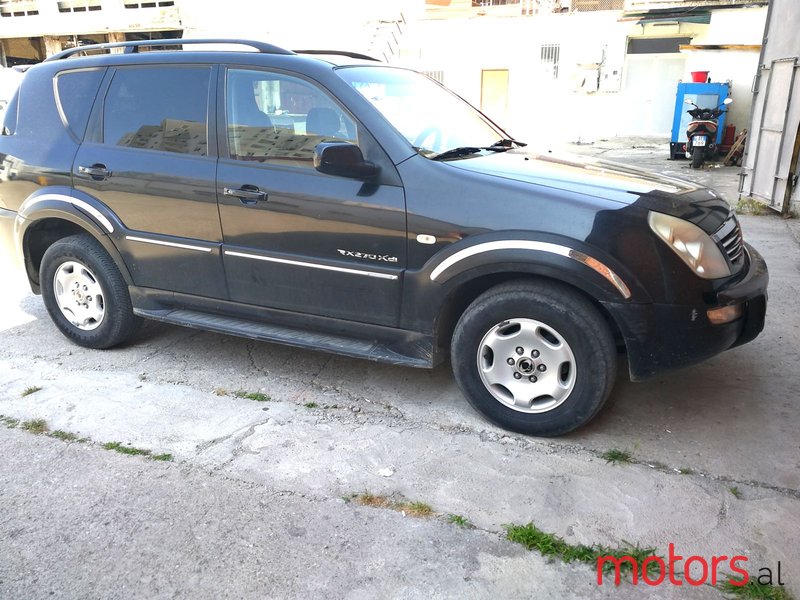 2004' SsangYong Rexton II photo #2