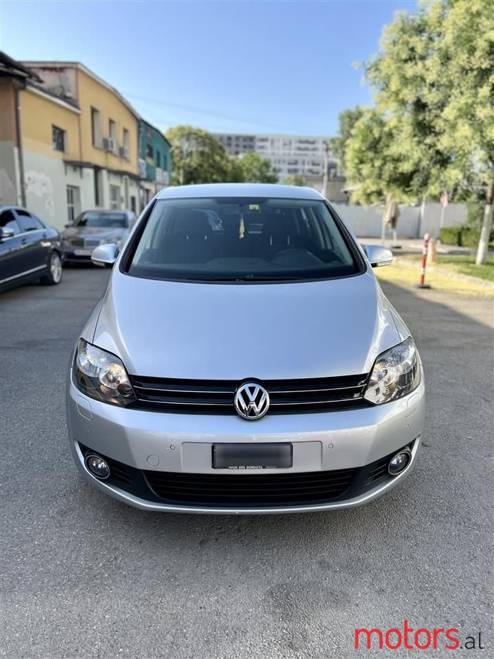 2009' Volkswagen Golf Plus photo #4