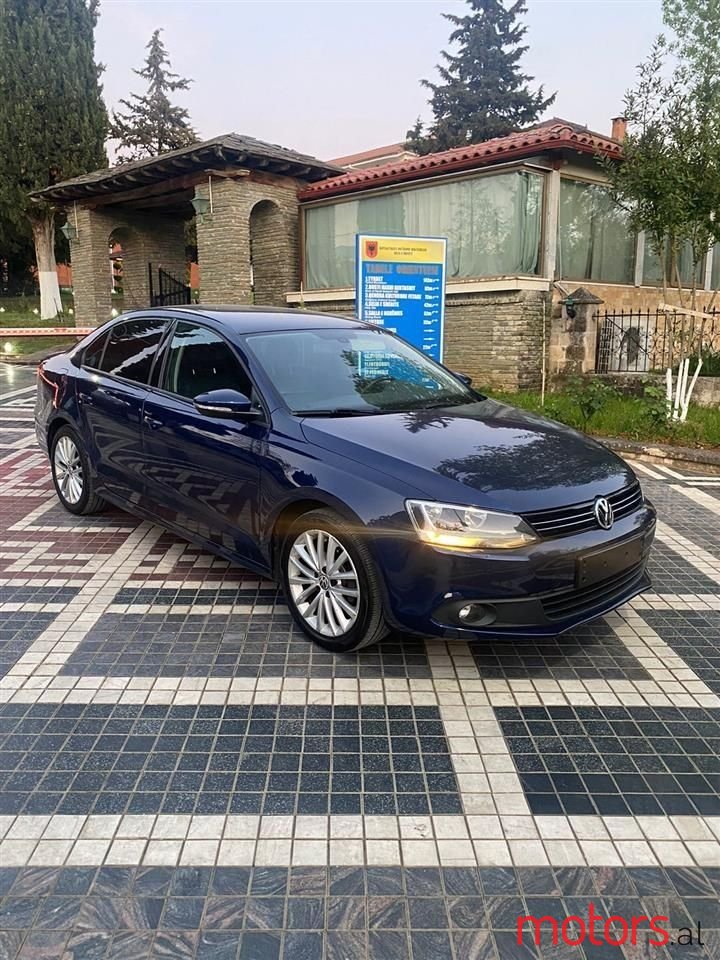 2012' Volkswagen Jetta photo #1