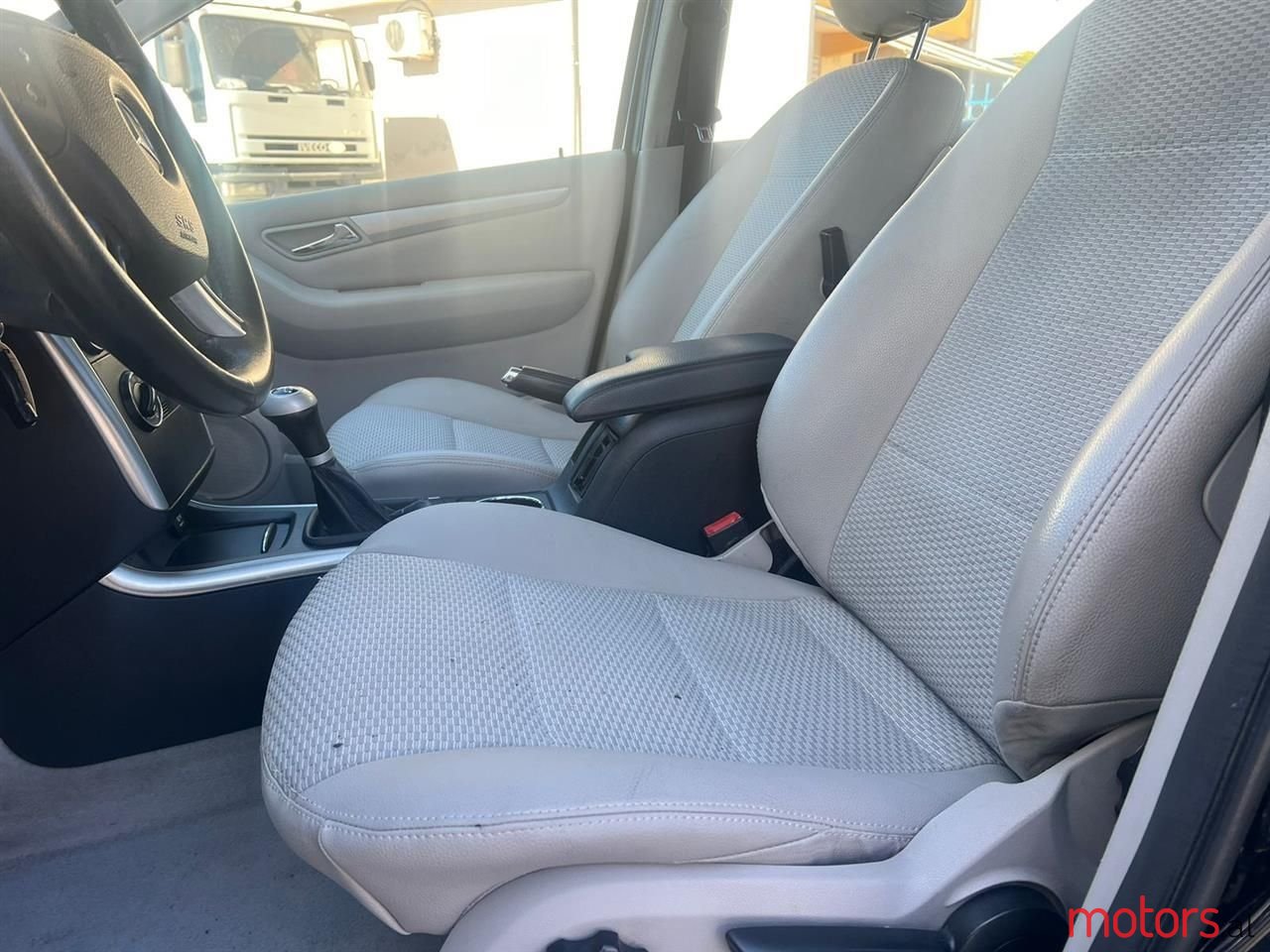 2008' Mercedes-Benz B 180 photo #4