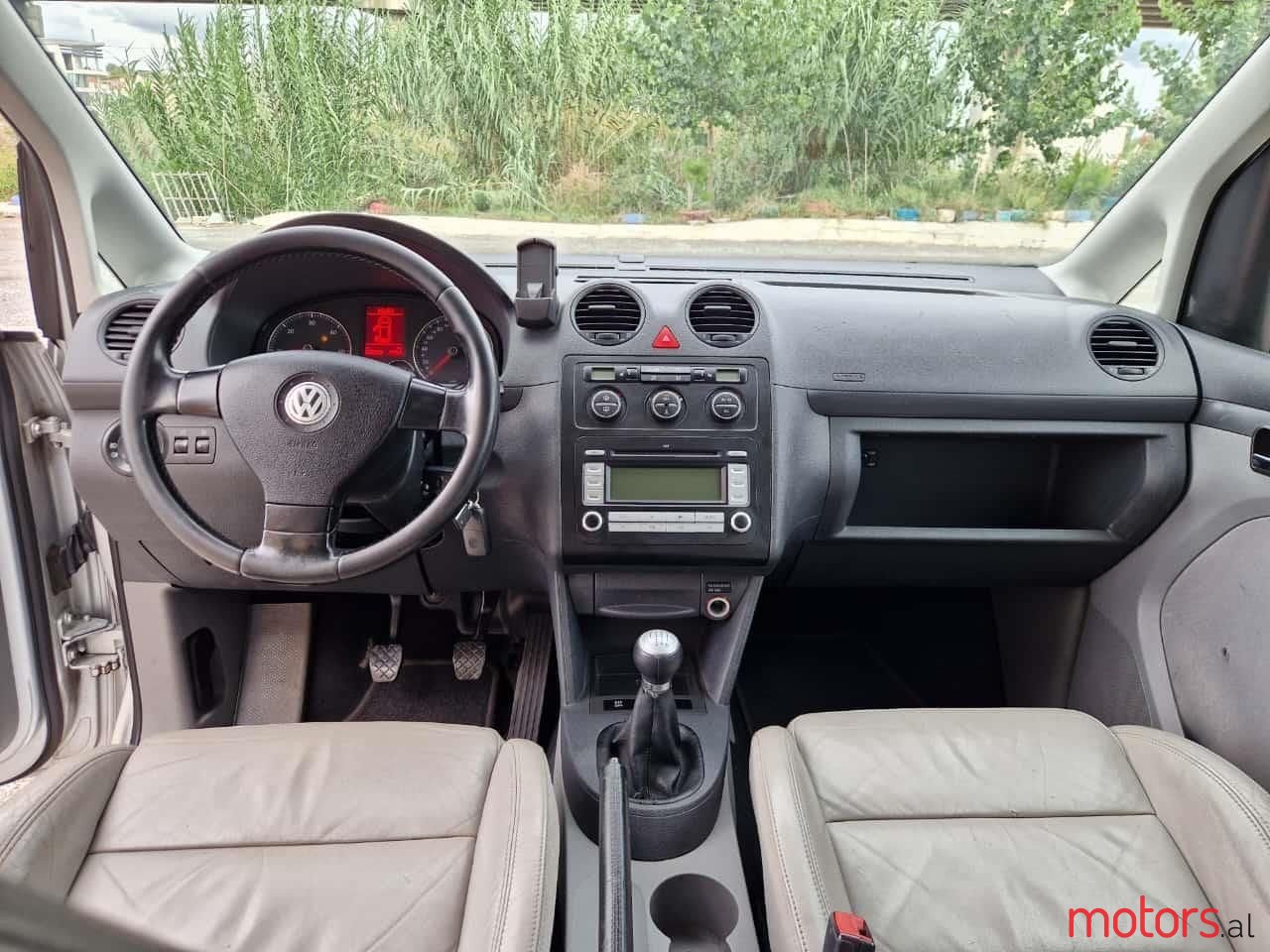 2010' Volkswagen Caddy photo #4