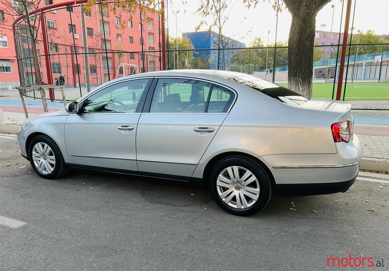 2006' Volkswagen Passat photo #1