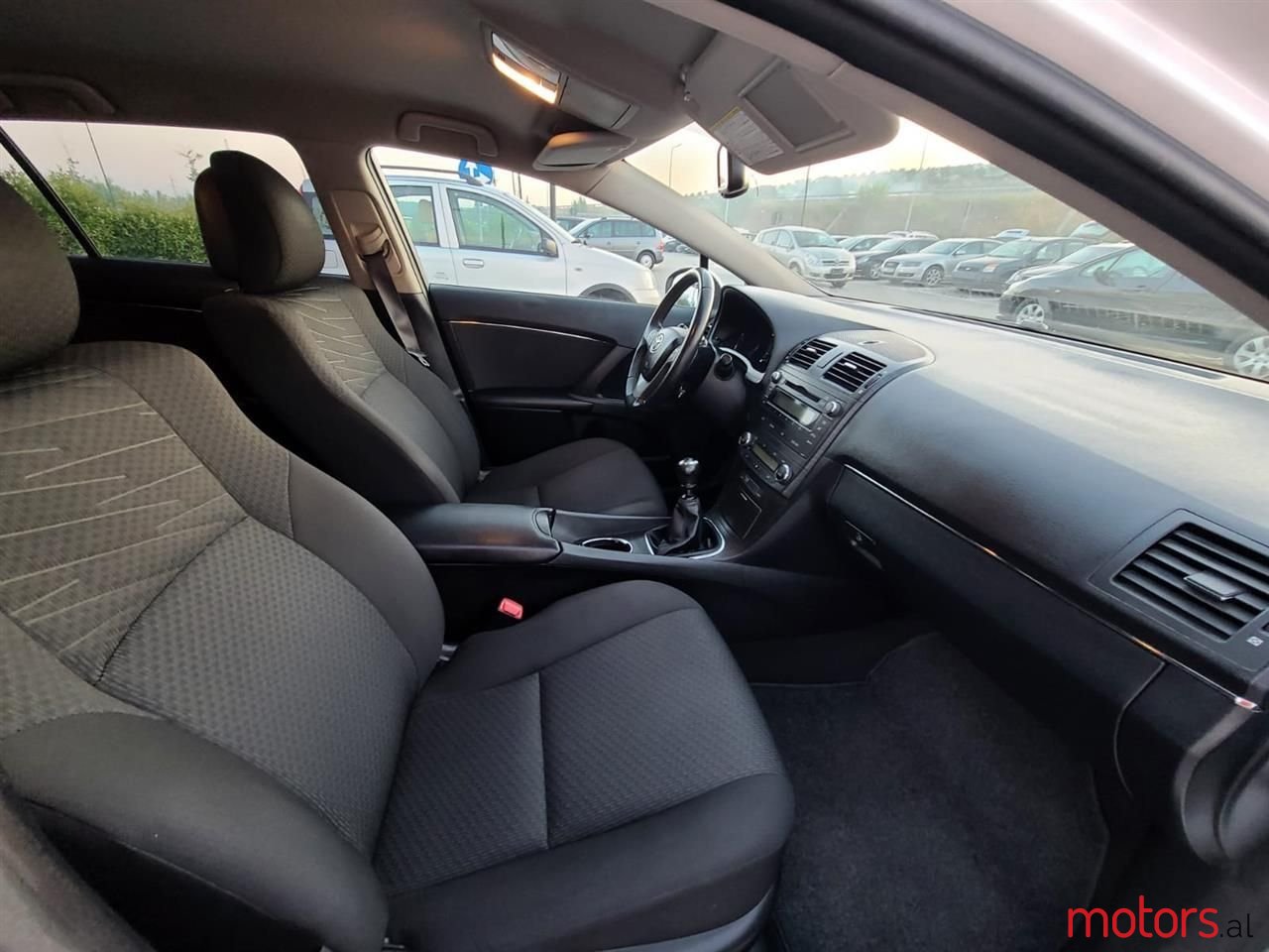 2009' Toyota Avensis photo #6