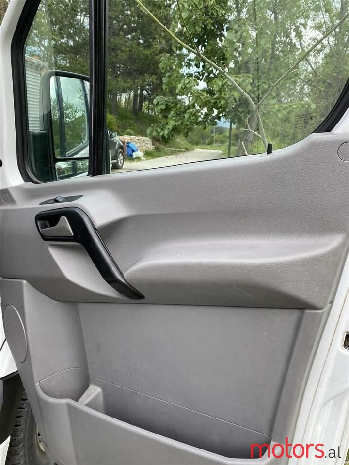 2010' Mercedes-Benz Sprinter photo #3