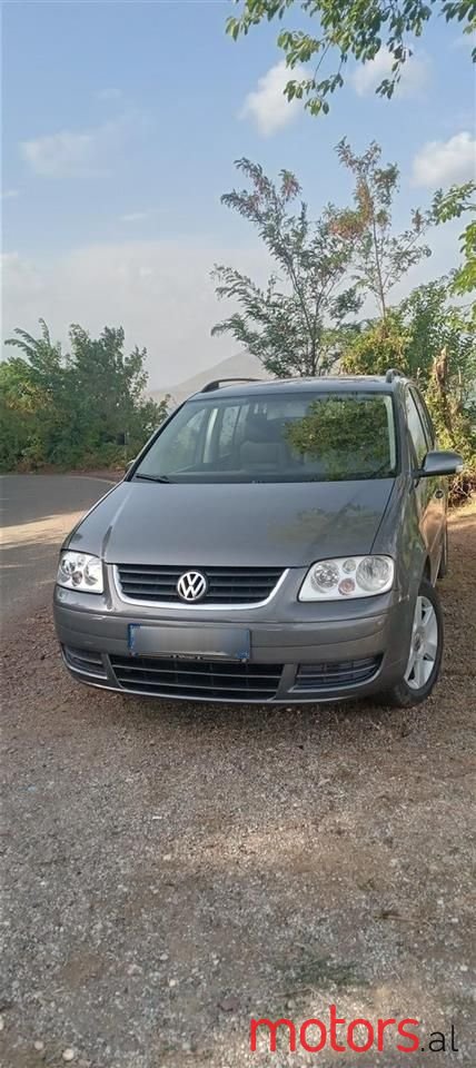 2006' Volkswagen Touran photo #1