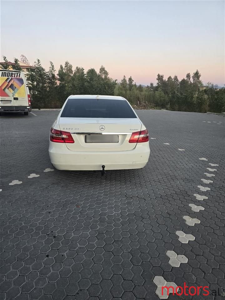 2013' Mercedes-Benz E 250 photo #4