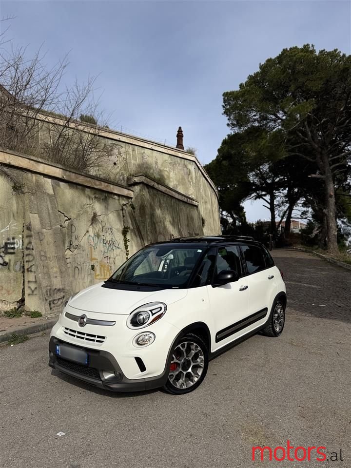 2015' Fiat 500L Trekking photo #6