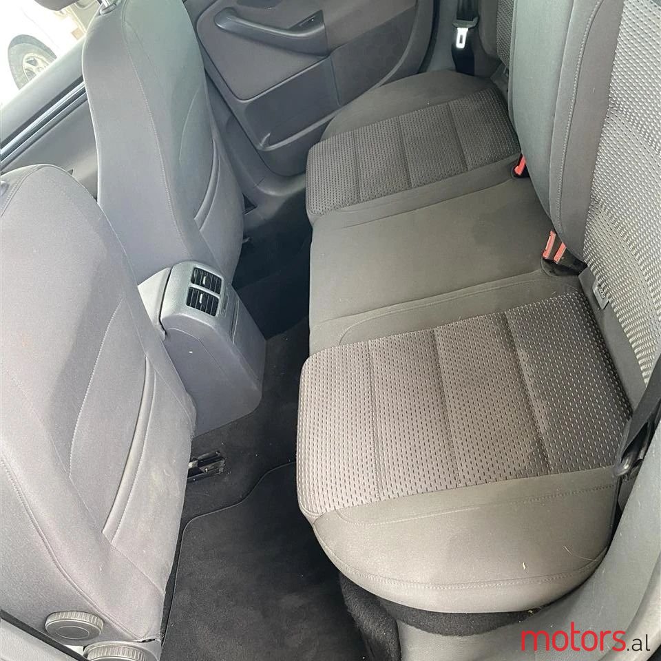 2007' Volkswagen Golf photo #4