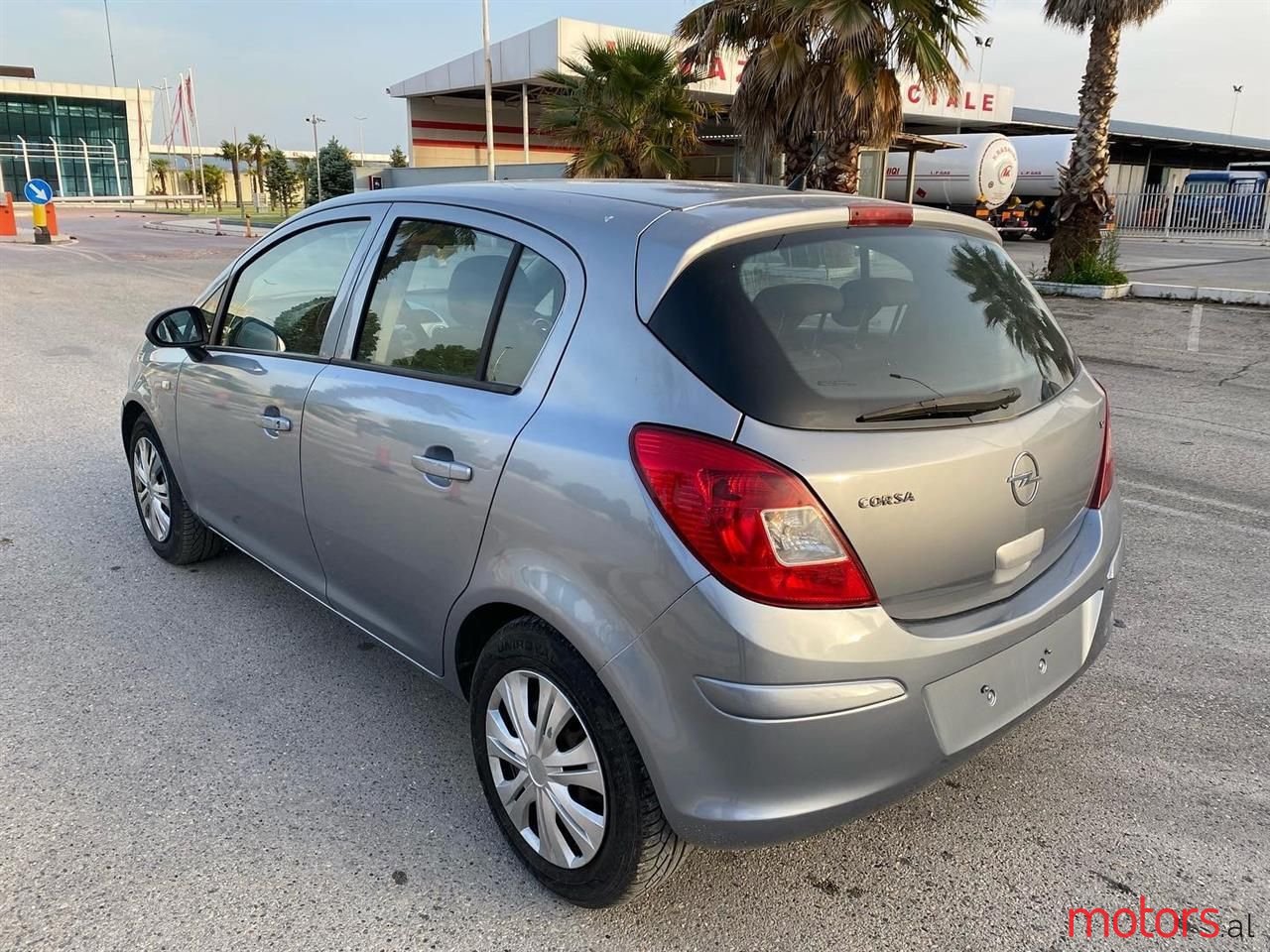 2008' Opel Corsa photo #2