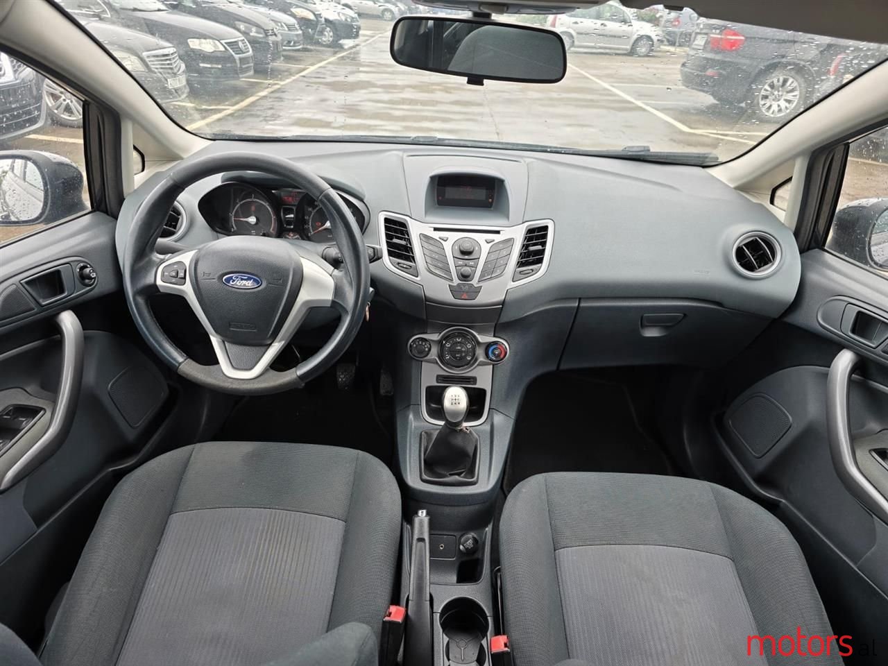 2011' Ford Fiesta photo #6