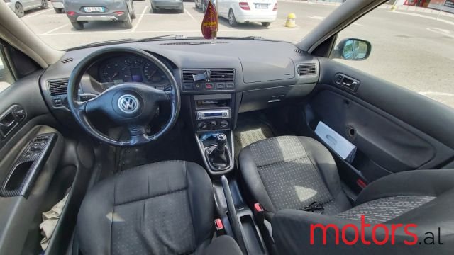 2000' Volkswagen Golf photo #5