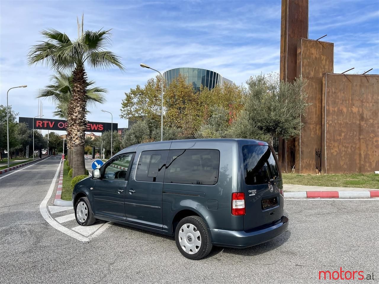 2009' Volkswagen Caddy photo #4