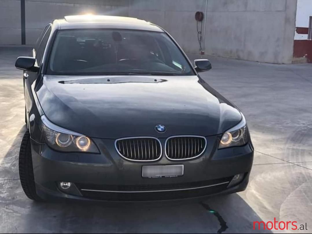 2009' BMW 525 photo #2