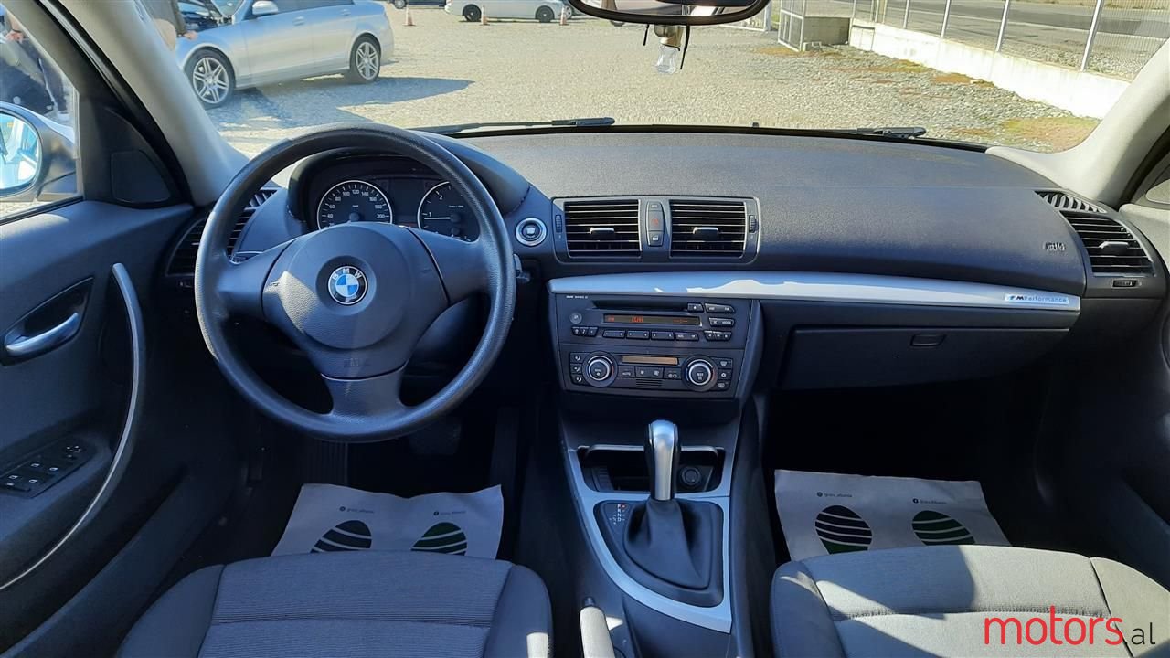 2007' BMW 120 photo #3