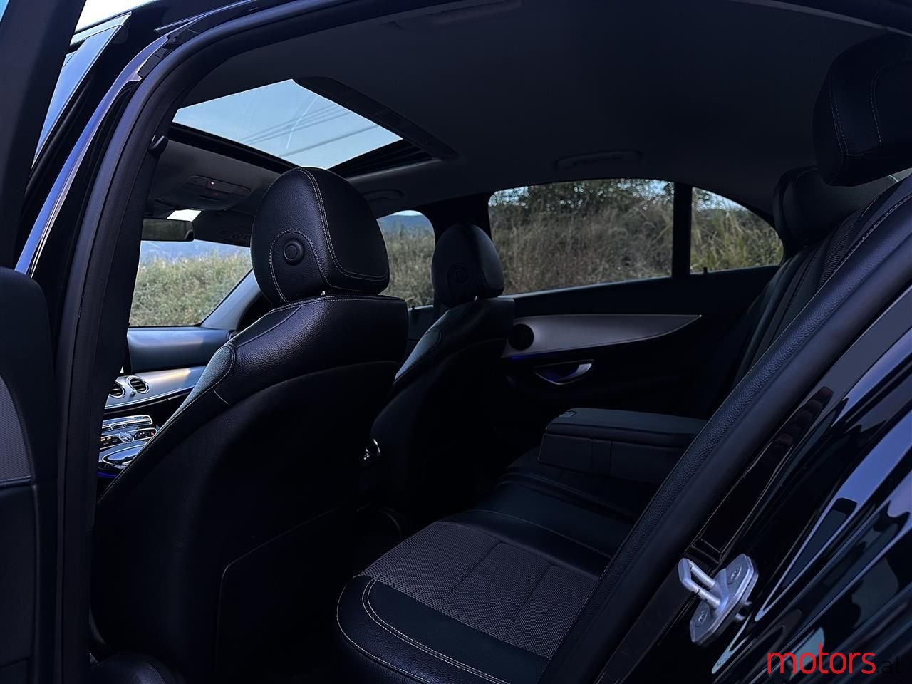 2017' Mercedes-Benz E 220 photo #5