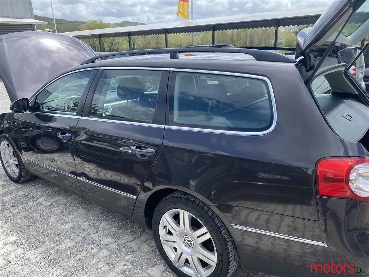 2007' Volkswagen Passat photo #4