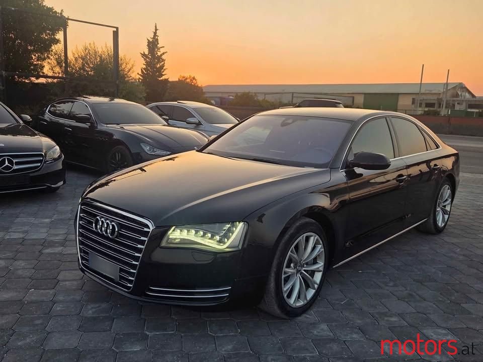 2011' Audi A8 photo #2