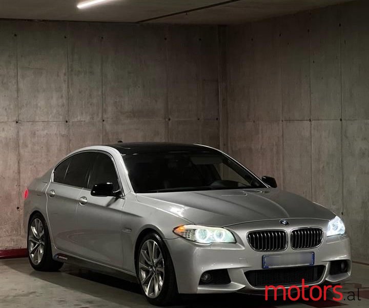 2012' BMW 520 photo #3