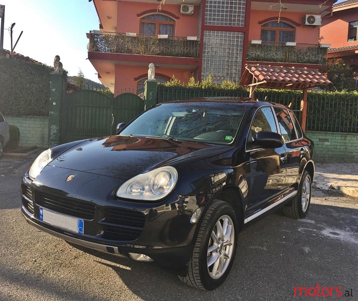2005' Porsche Cayenne photo #1