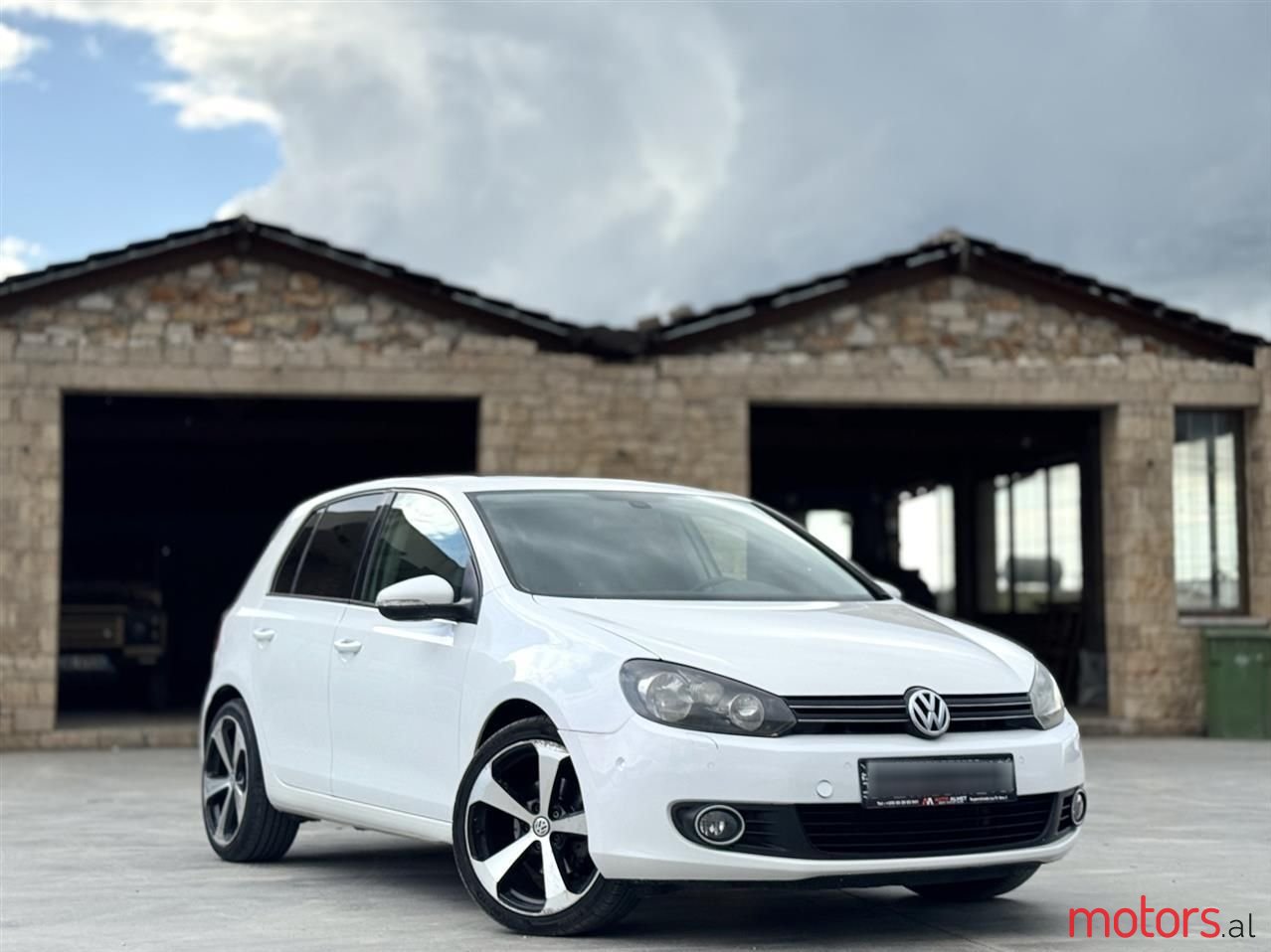 2013' Volkswagen Golf photo #1