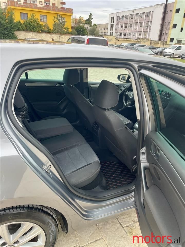 2012' Volkswagen Golf photo #5