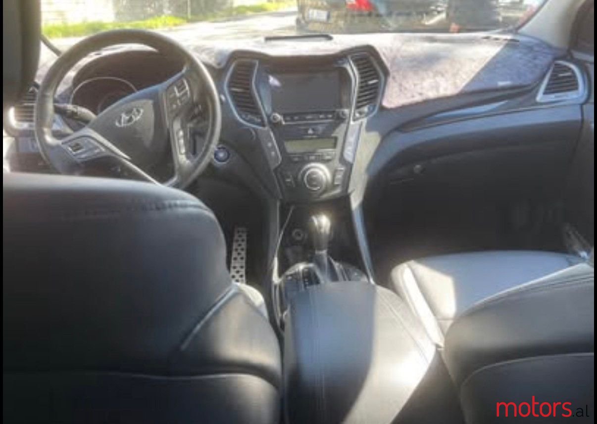 2013' Hyundai Grand Santa Fe photo #1