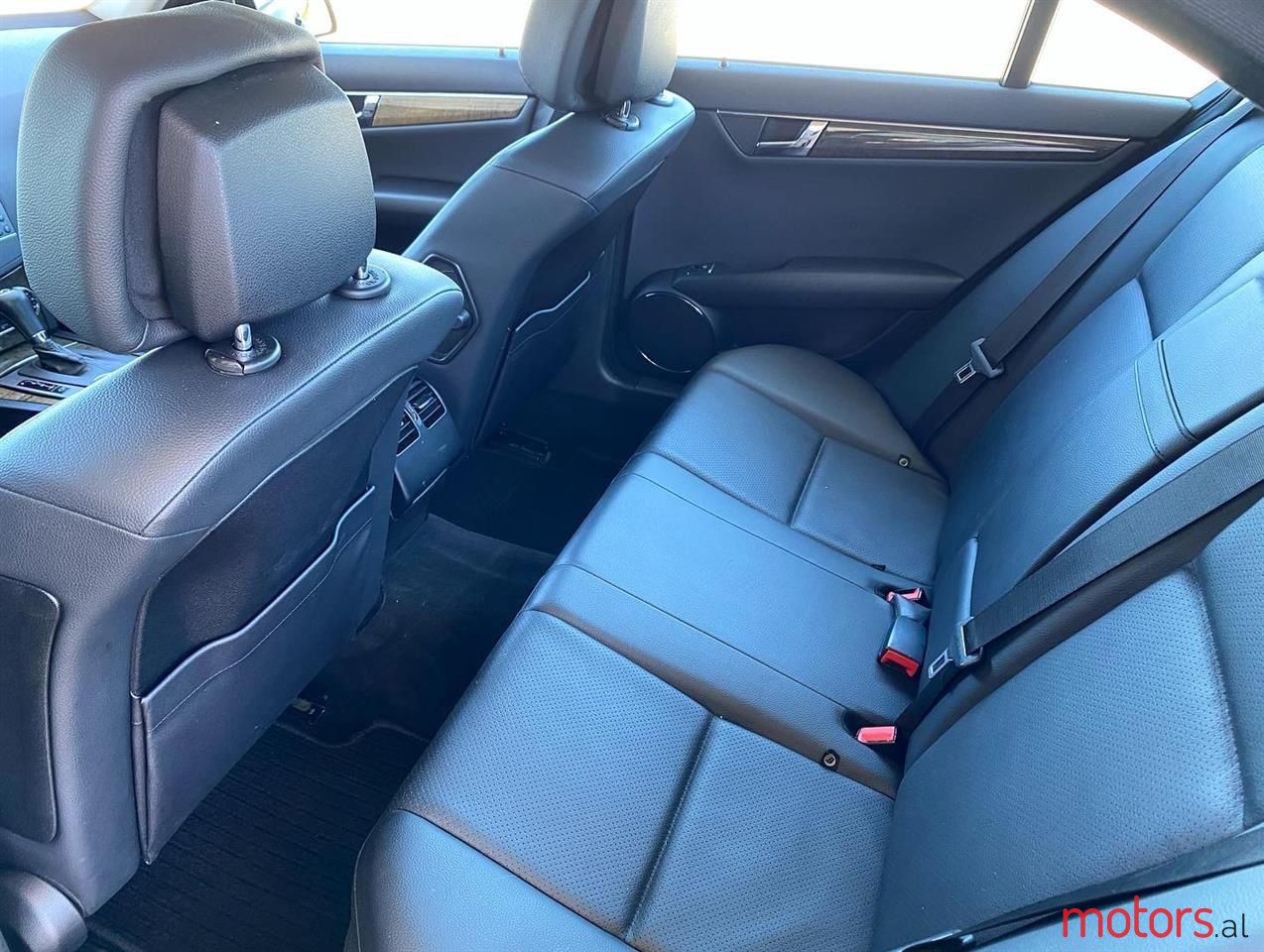 2011' Mercedes-Benz C 220 photo #6