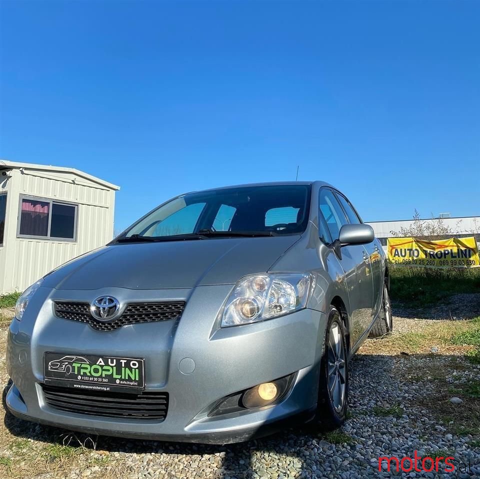 2008' Toyota Auris photo #3