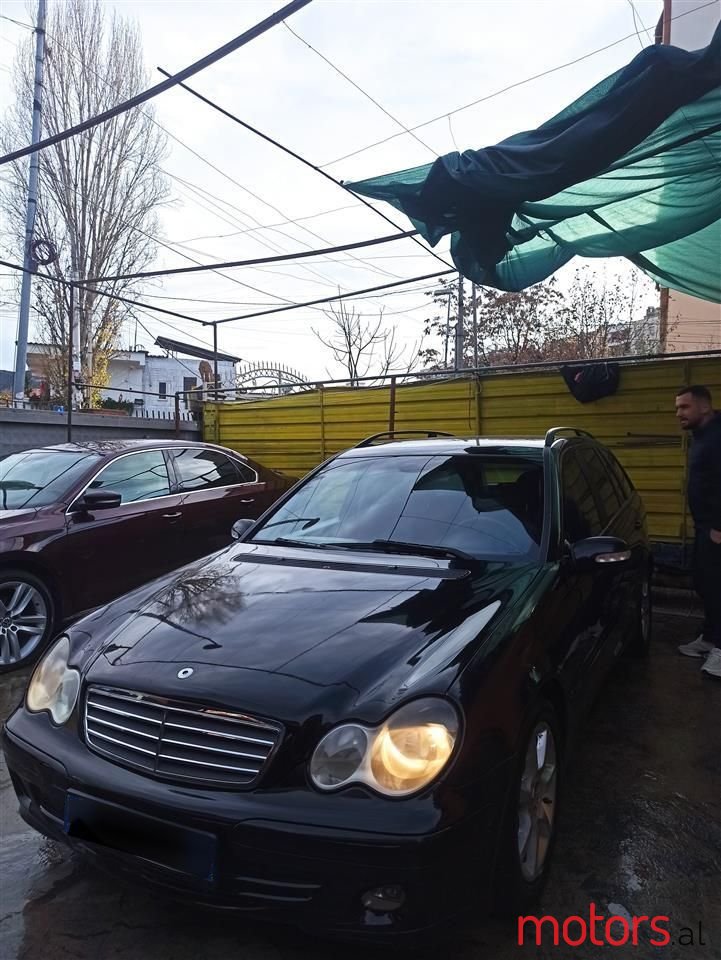 2005' Mercedes-Benz C 220 photo #5