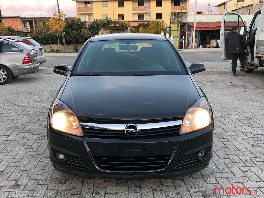 2006' Opel Astra photo #2