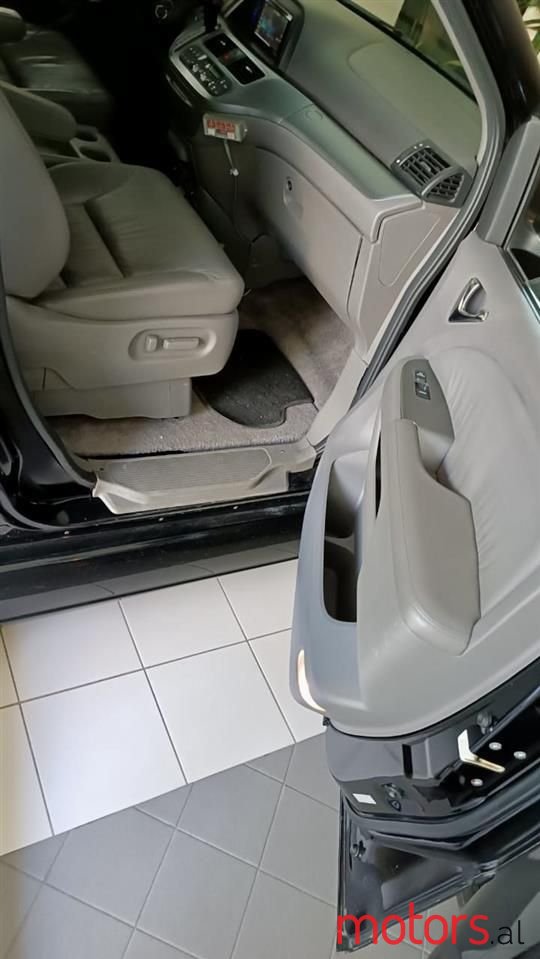 2010' Honda Odyssey photo #6