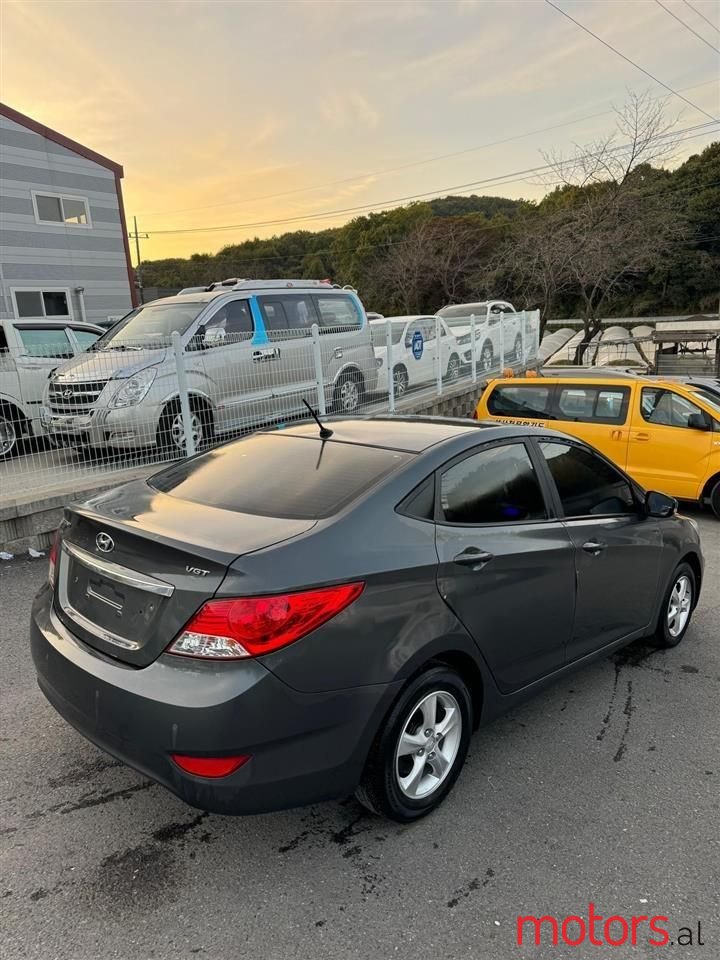 2013' Hyundai Accent photo #6