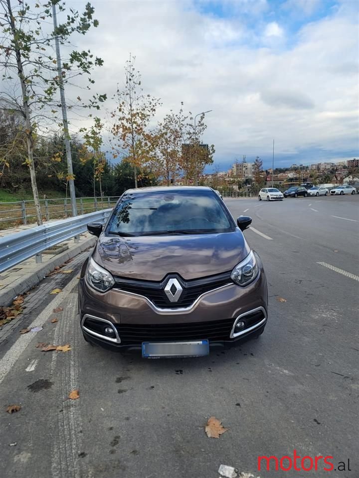 2014' Renault Capture photo #1