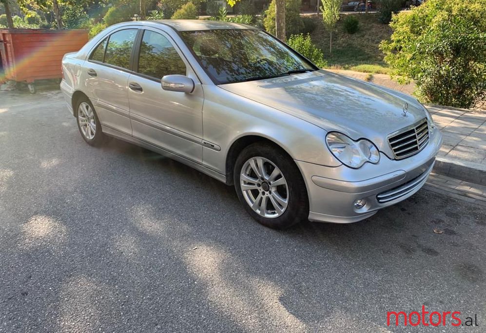 2005' Mercedes-Benz C 200 photo #1