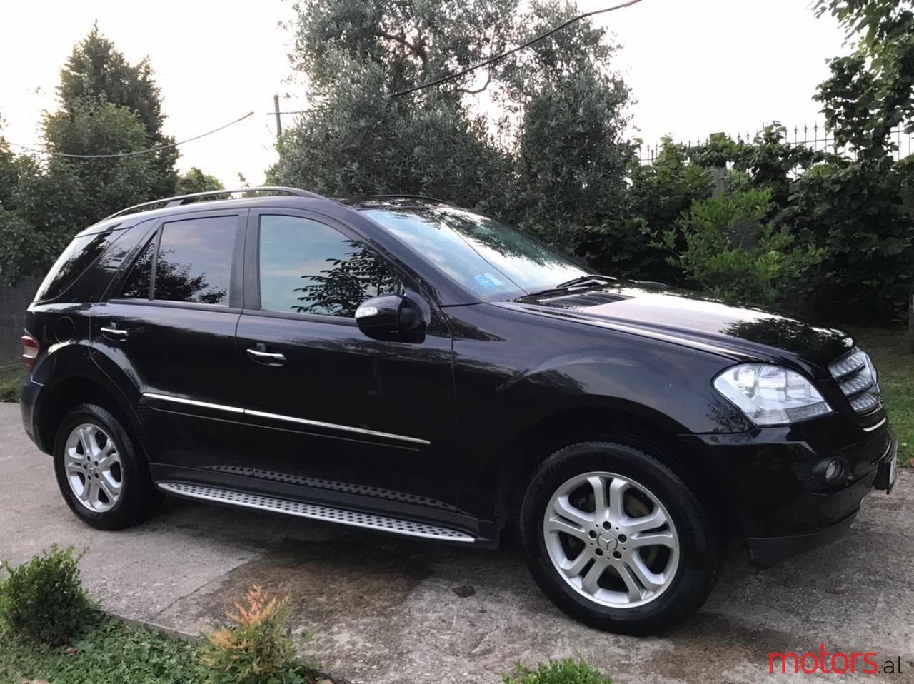 2005' Mercedes-Benz ML 320 photo #1