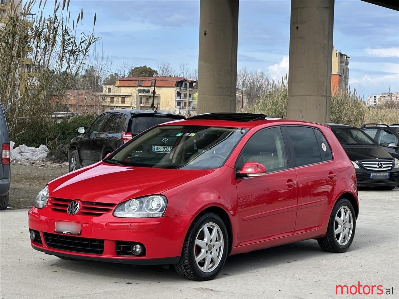 2006' Volkswagen Golf photo #3