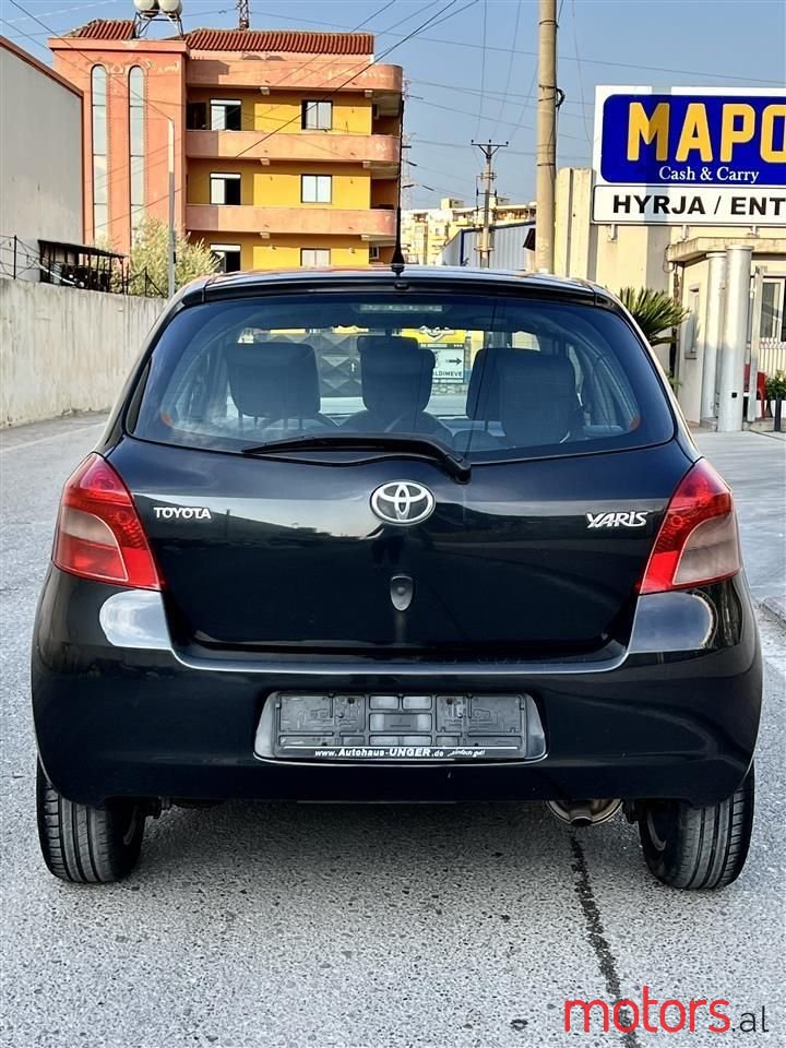 2007' Toyota Yaris photo #6