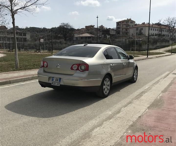 2006' Volkswagen Passat photo #4