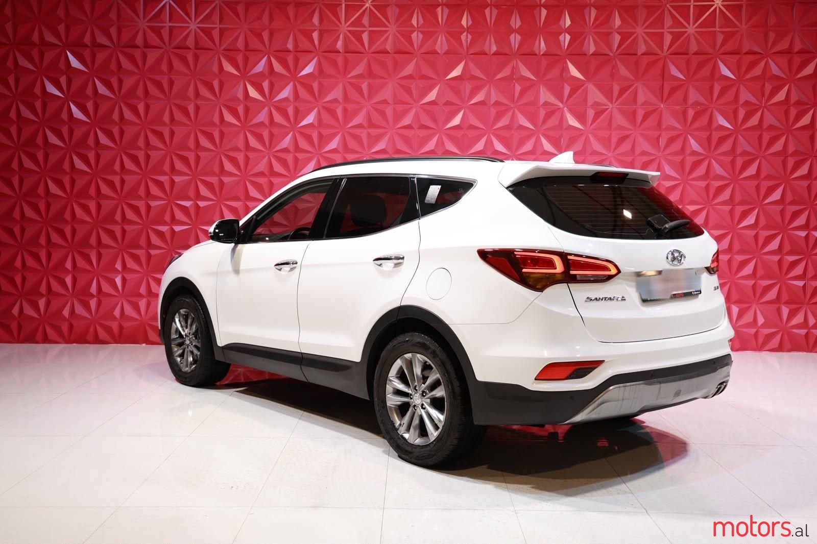 2017' Hyundai Santa Fe photo #4