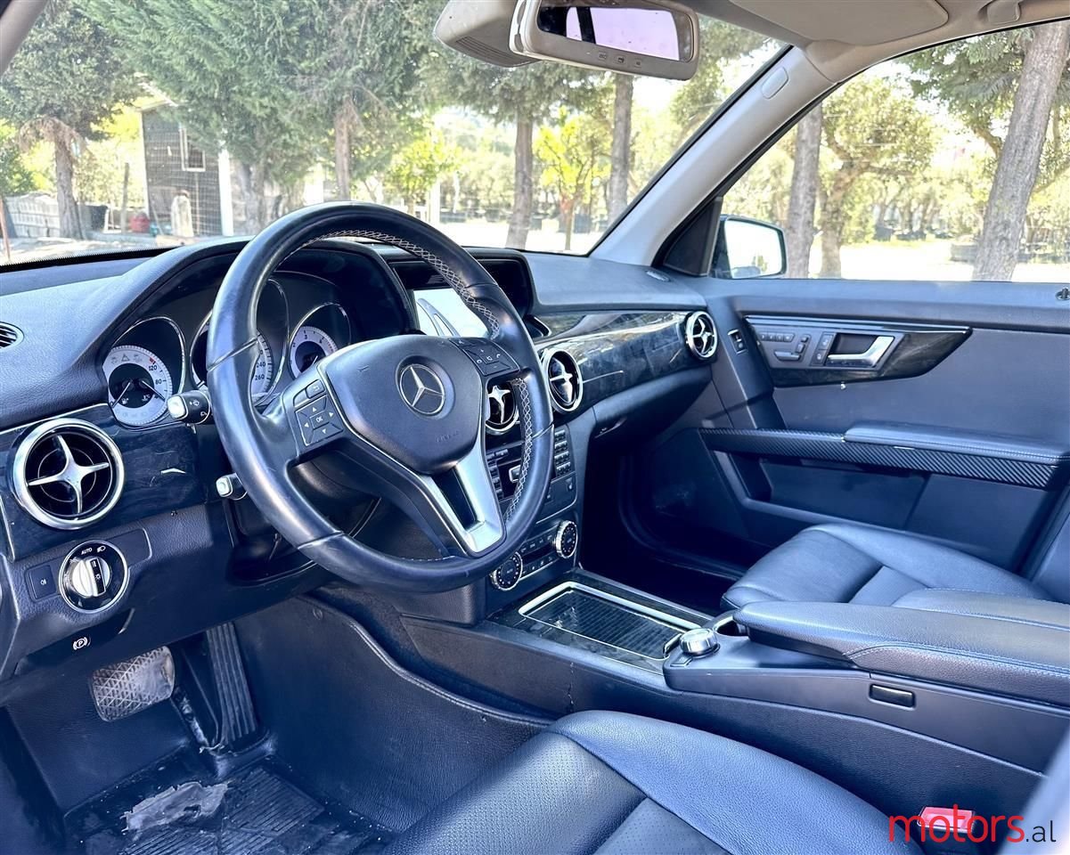 2014' Mercedes-Benz GLK 220 photo #3